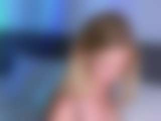 Live cam show with Ann - Dress on livesuperchat.net