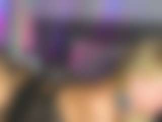 Live cam show with Ann - Spanks on Camiplay Live