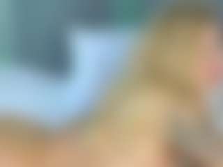Live cam show with Ann - Plug on fapnchat