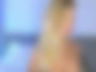 Live cam show with Ann - Kisses on SinfulBabes