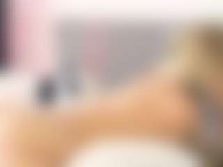 Live cam show with Ann - Plug on Camsoda