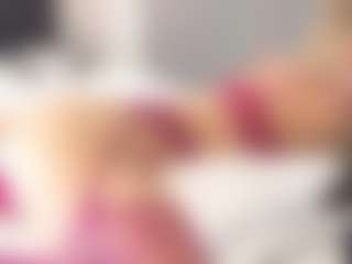 Live cam show with Ann - Kisses on Camsoda