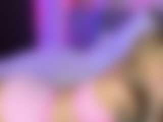 Live cam show with Ann - Kisses on Pornisteam.com