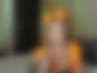 Live cam show with Ann - Plug on Streamer API