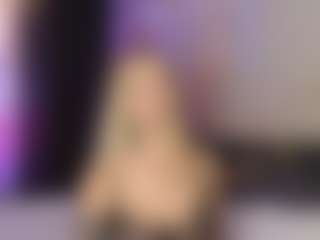 Live cam show with Ann - Teasing on Camsoda