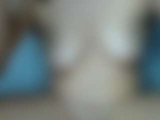 Live cam show with LIlythBrown69 - Living Room on CamClone