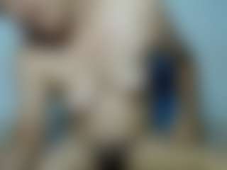 Live cam show with LIlythBrown69 - Eating Pussy on Camsoda