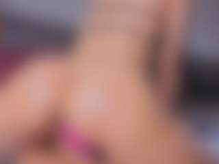 Mia-Oceann's Live Sex Cam Show