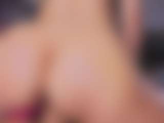 Mia-Oceann's Live Sex Cam Show