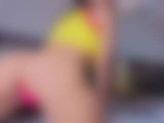Mia-Oceann's Live Sex Cam Show