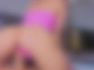 Mia-Oceann's Live Sex Cam Show