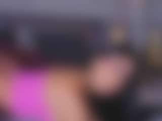 Live cam show with Mia-Oceann - Big Tits Blowjob on CamClone