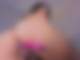 Mia-Oceann's Live Sex Cam Show