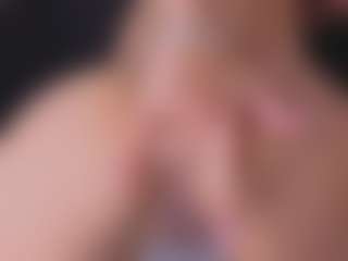 Mia-Oceann's Live Sex Cam Show