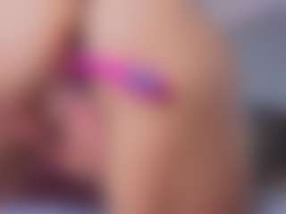 Mia-Oceann's Live Sex Cam Show