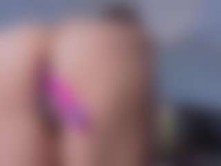 Mia-Oceann's Live Sex Cam Show
