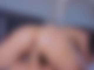Mia-Oceann's Live Sex Cam Show