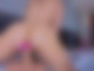 Mia-Oceann's Live Sex Cam Show