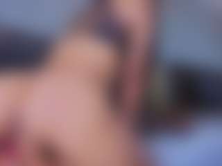 Mia-Oceann's Live Sex Cam Show