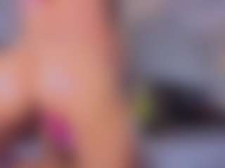 Mia-Oceann's Live Sex Cam Show