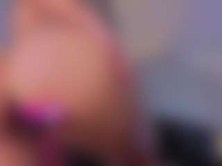 Mia-Oceann's Live Sex Cam Show