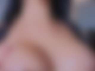 Mia-Oceann's Live Sex Cam Show