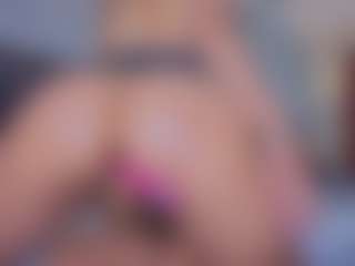 Mia-Oceann's Live Sex Cam Show