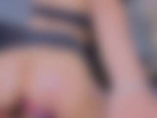 Mia-Oceann's Live Sex Cam Show