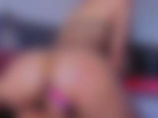 Mia-Oceann's Live Sex Cam Show