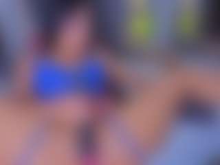 Live cam show with Mia-Oceann - Sexy on Camsoda