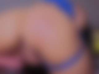 Mia-Oceann's Live Sex Cam Show