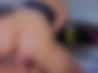Mia-Oceann's Live Sex Cam Show