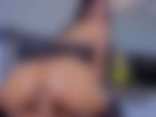 Mia-Oceann's Live Sex Cam Show