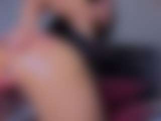 Mia-Oceann's Live Sex Cam Show