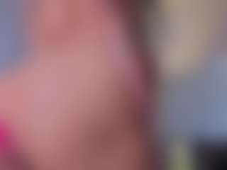 Mia-Oceann's Live Sex Cam Show
