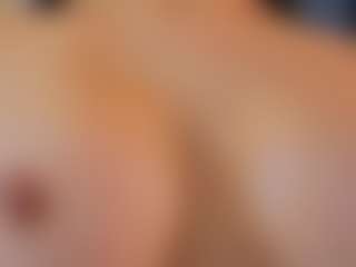 Mia-Oceann's Live Sex Cam Show