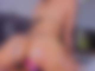 Mia-Oceann's Live Sex Cam Show