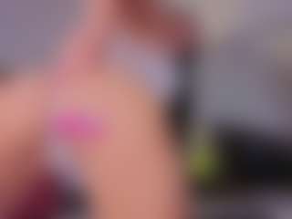 Mia-Oceann's Live Sex Cam Show