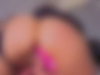 Mia-Oceann's Live Sex Cam Show