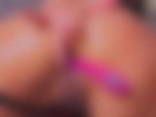 Mia-Oceann's Live Sex Cam Show