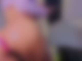 Mia-Oceann's Live Sex Cam Show