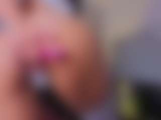 Mia-Oceann's Live Sex Cam Show