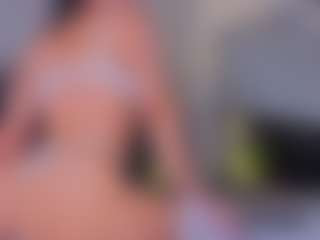 Mia-Oceann's Live Sex Cam Show