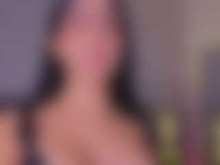 Mia-Oceann's Live Sex Cam Show