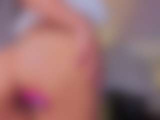 Mia-Oceann's Live Sex Cam Show