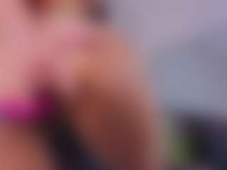 Live cam show with Mia-Oceann - Cowgirl on instabang