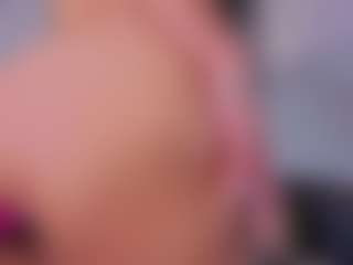 Mia-Oceann's Live Sex Cam Show