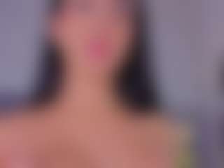 Live cam show with Mia-Oceann - Lovense on Livezox
