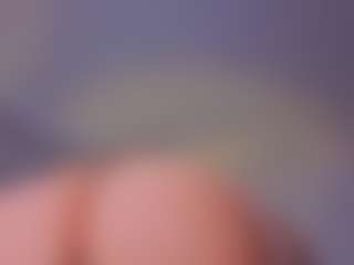 Live cam show with Mia-Oceann - Anal on Free Soda