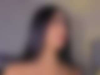 Live cam show with Mia-Oceann - Athletic on AdultVida.com